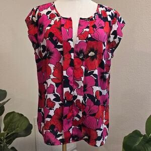 Ann Taylor Factory Blouse Women’s L Floral Pink Red Split Neck Pleated Top